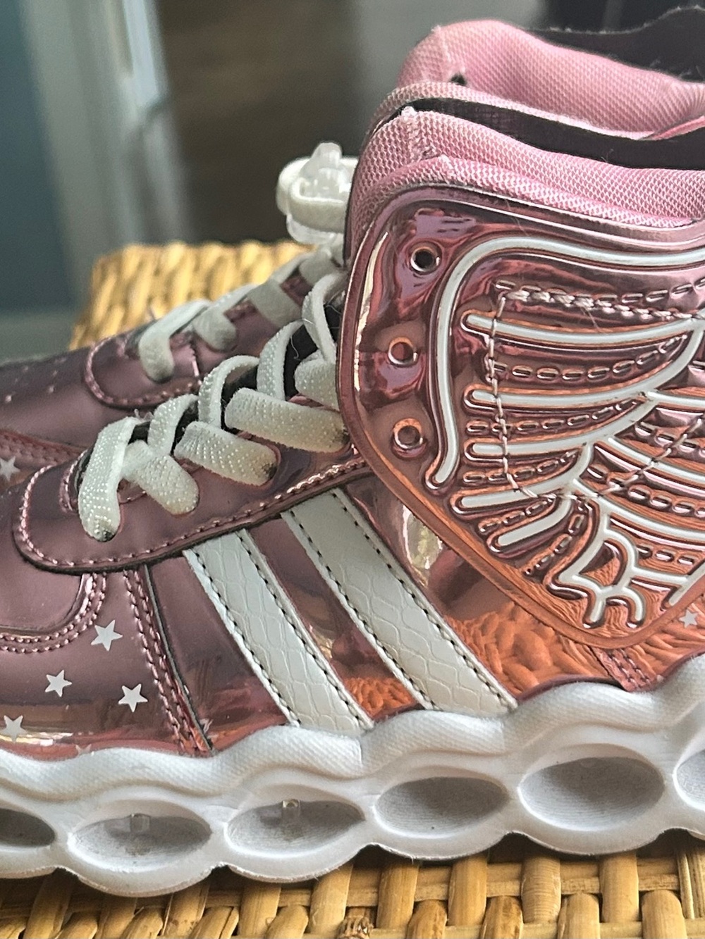 Girl's Pink Metallic Winged Rechargeable Light Up Hi Top Sneakers Size 9C